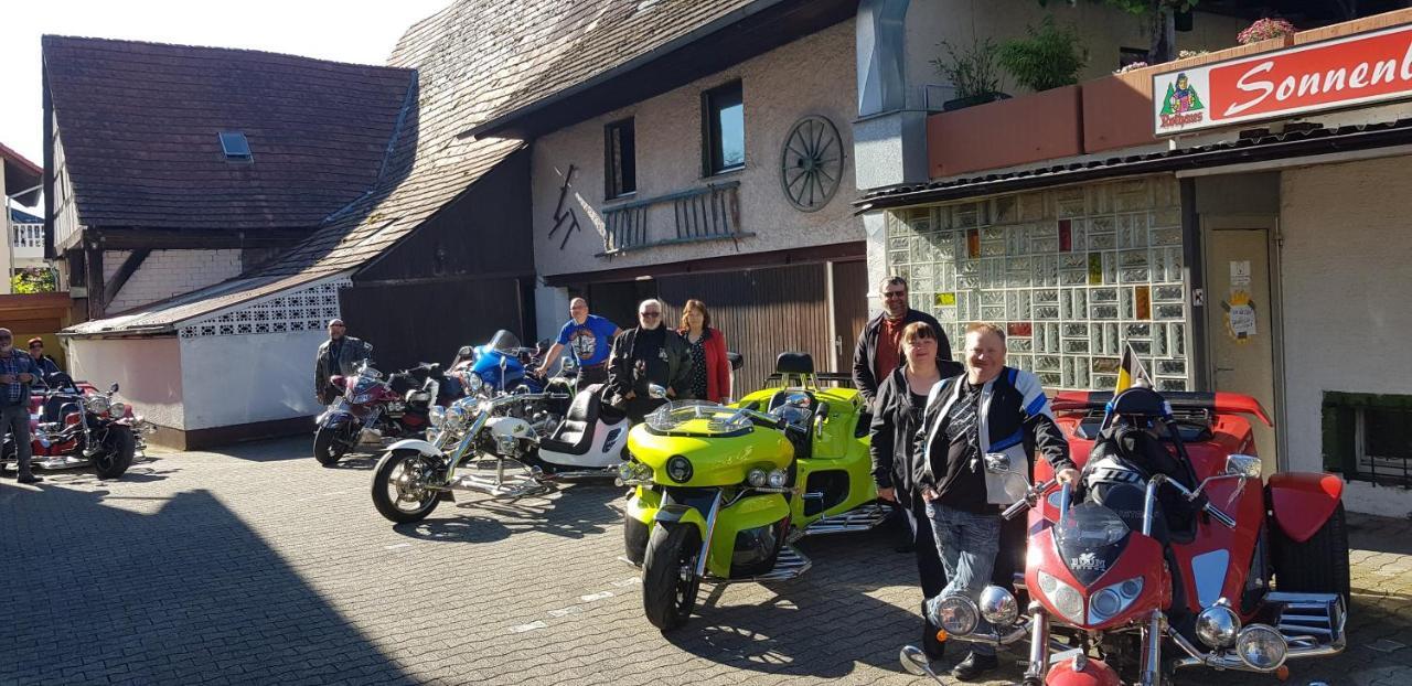 Hotel Gasthaus Zur Sonne Fryburg Bryzgowijski Zewnętrze zdjęcie